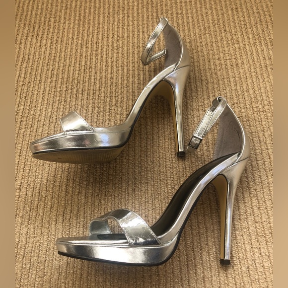 Michael Antonio Silver High Heels - Picture 3 of 10